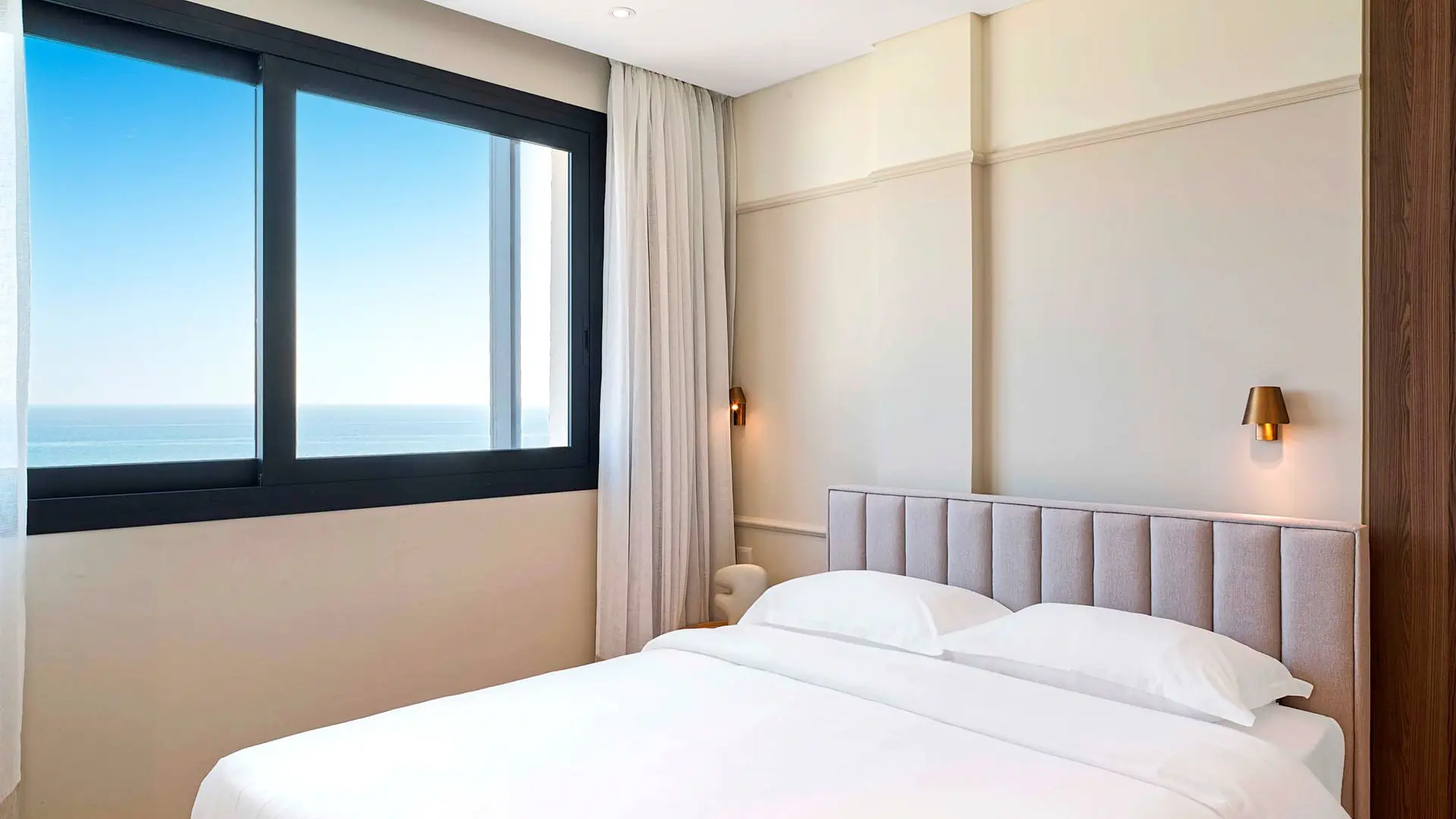 LIV Mackenzie Beach Suites - zdjęcie 18