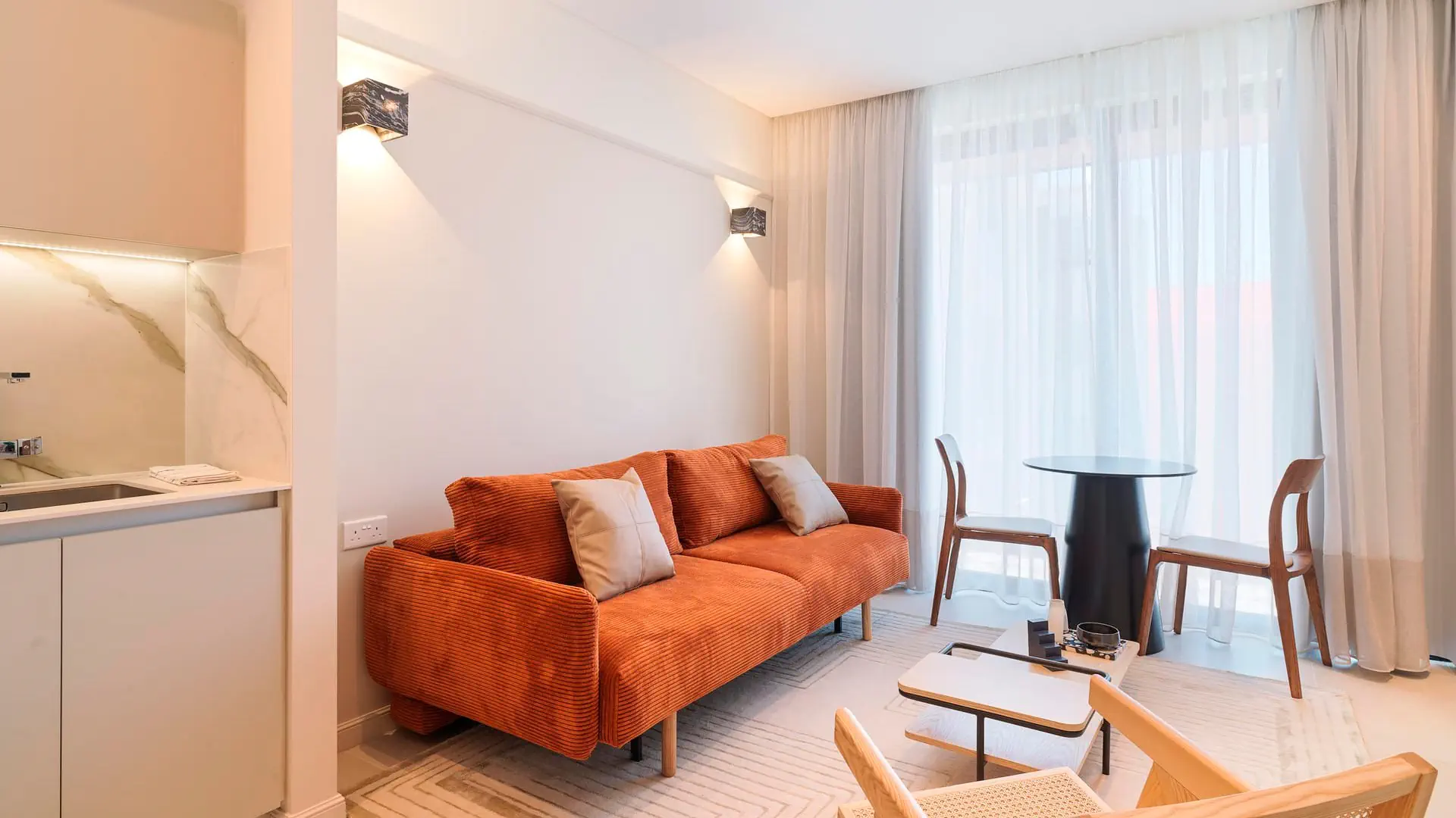 LIV Mackenzie Beach Suites - zdjęcie 9