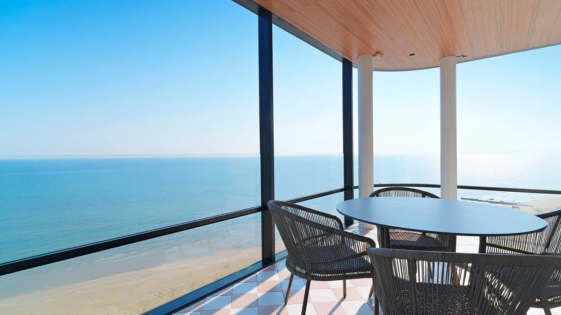 LIV Mackenzie Beach Suites - zdjęcie 15