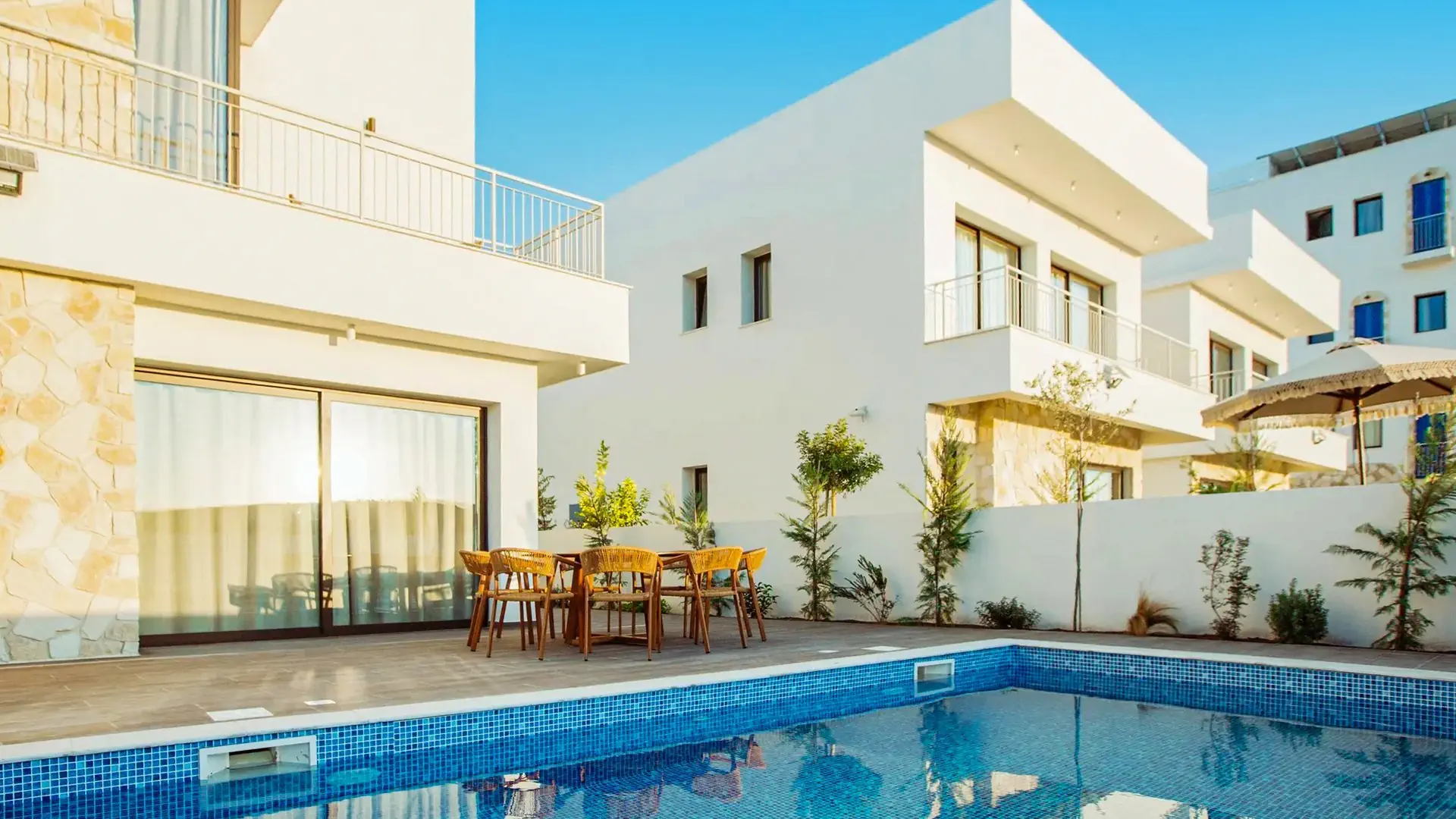 LIV&Co Suites Villas - zdjęcie 2