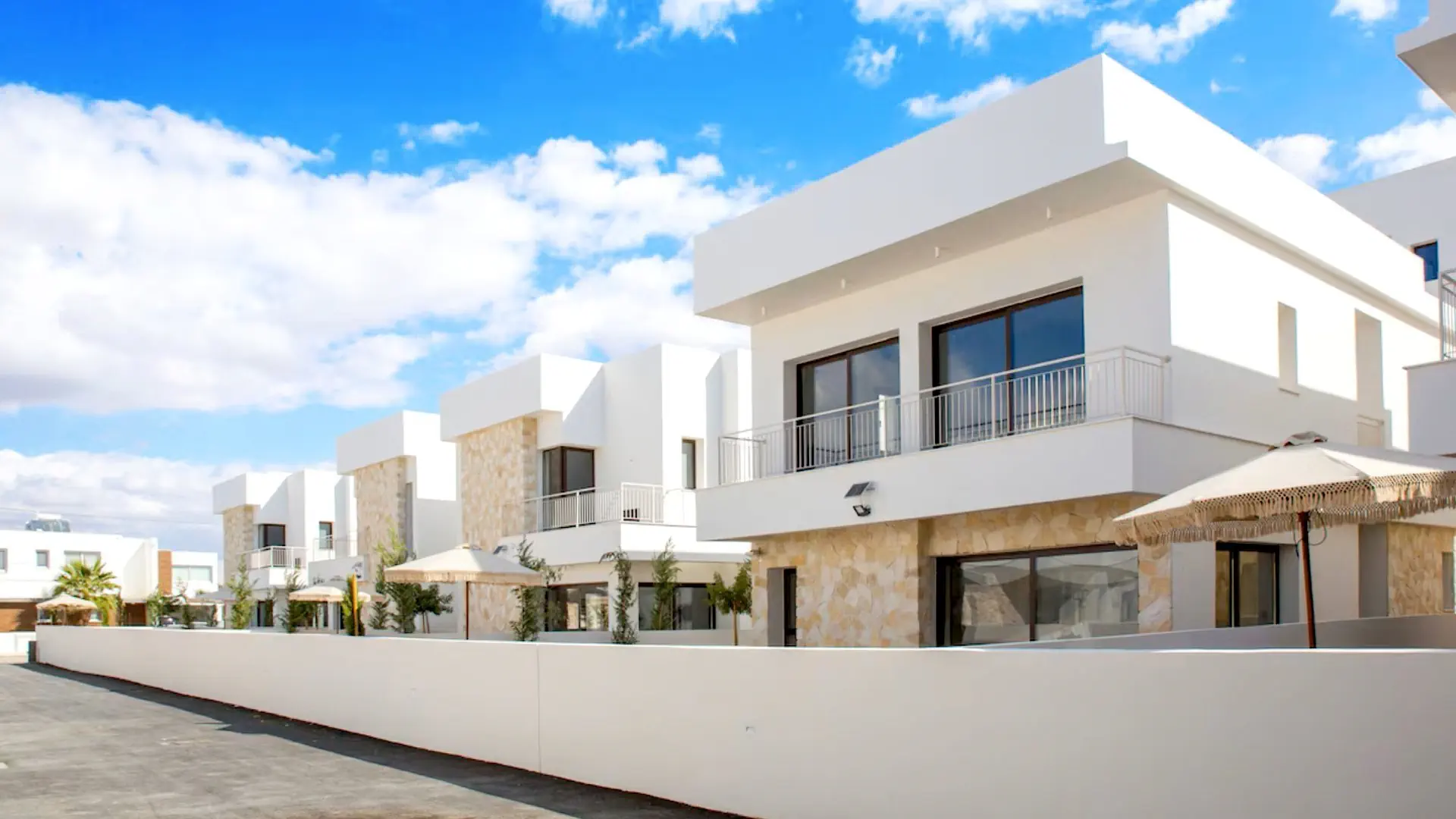 LIV&Co Suites Villas - zdjęcie 3