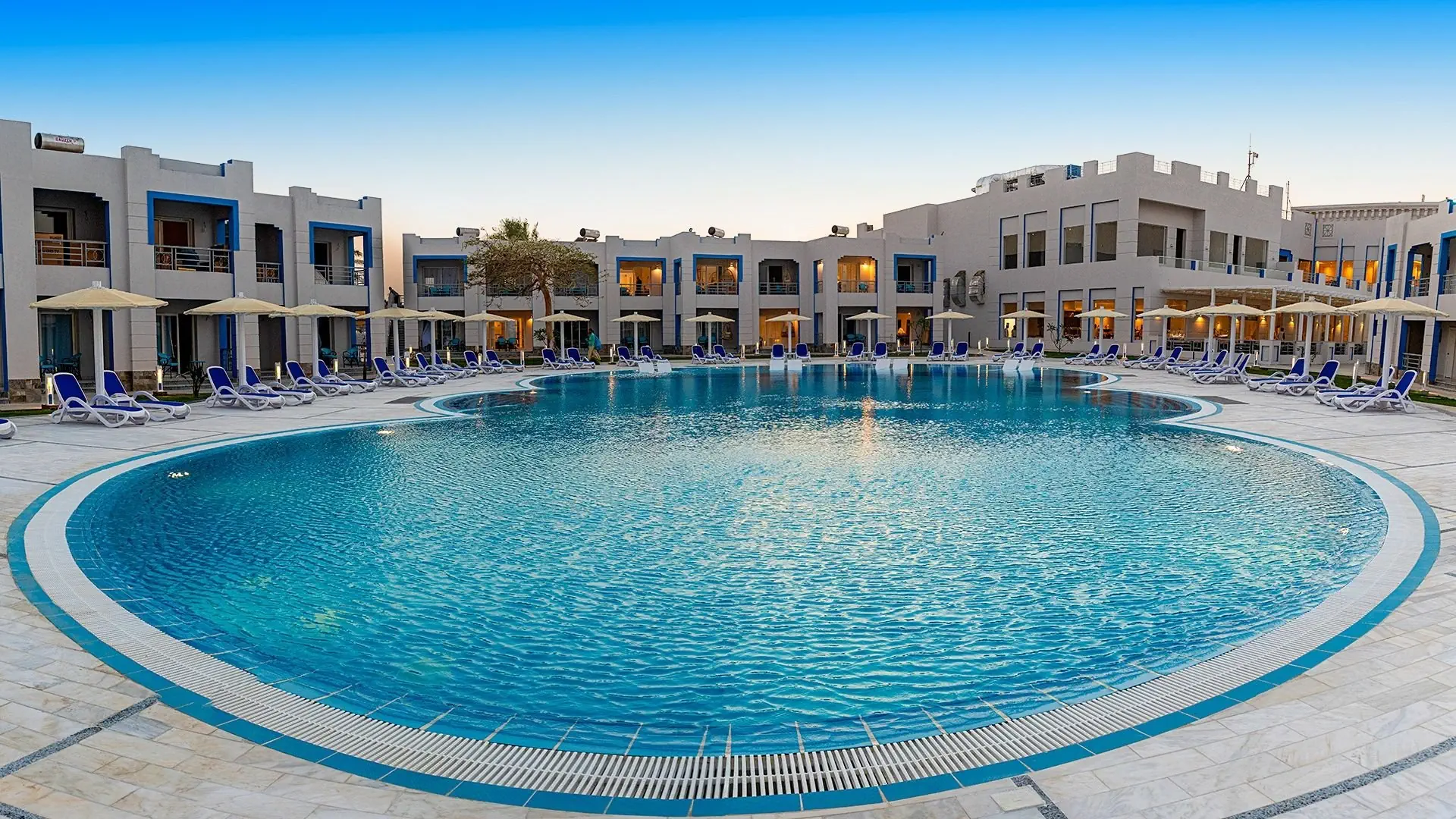 Hotel Casa Blue Luxury Resort
