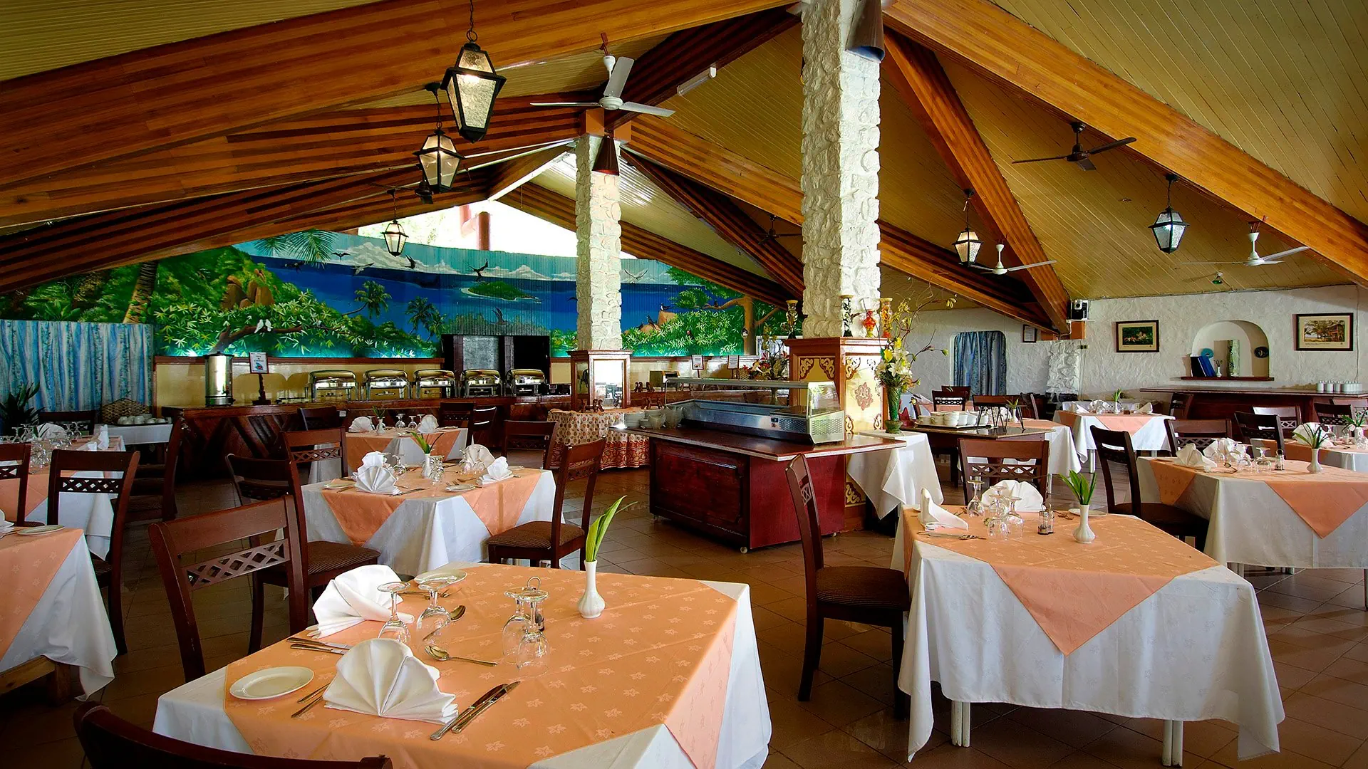 Hotel Berjaya Praslin Resort