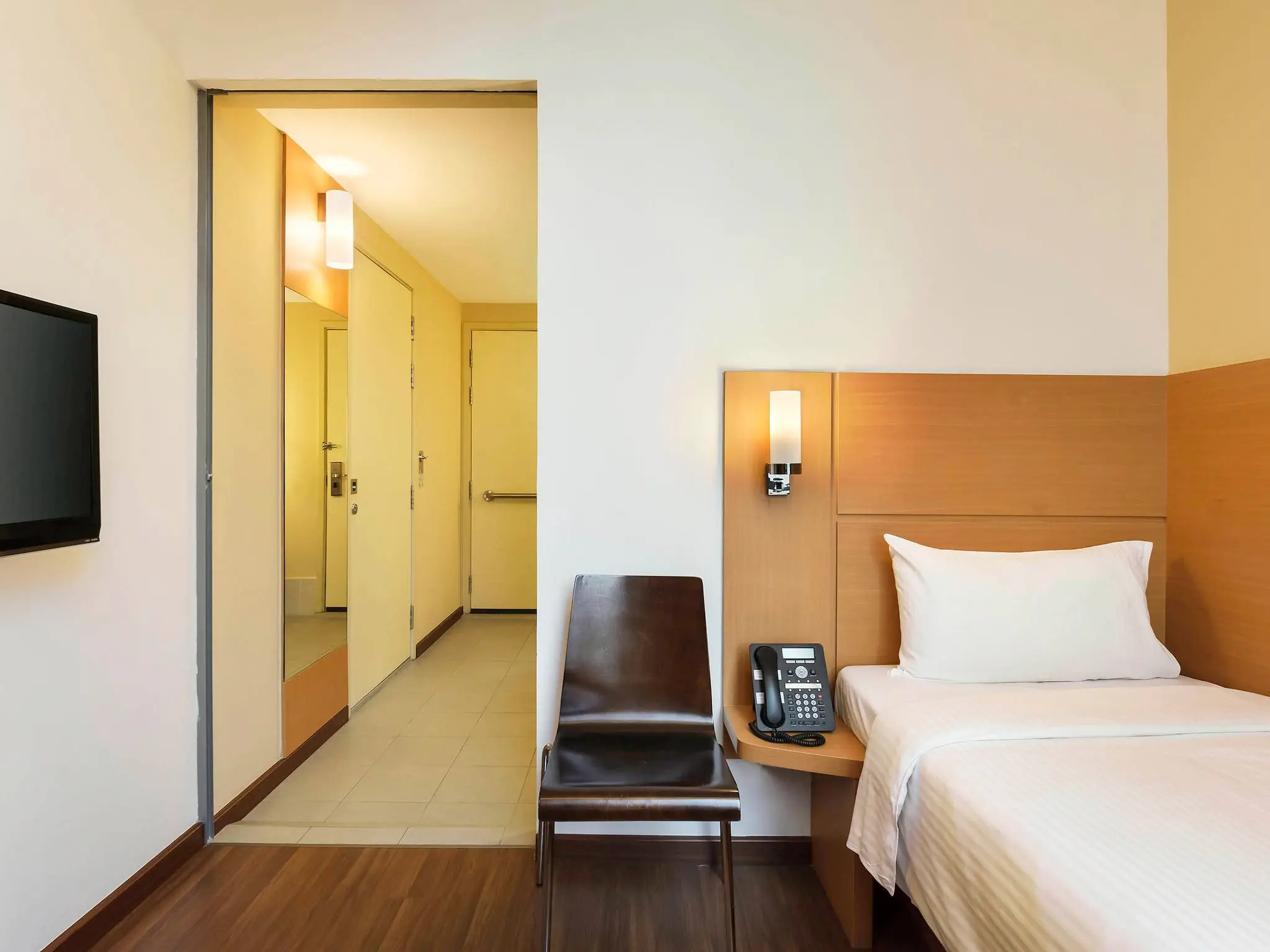 Ibis Singapore Novena - zdjęcie 2