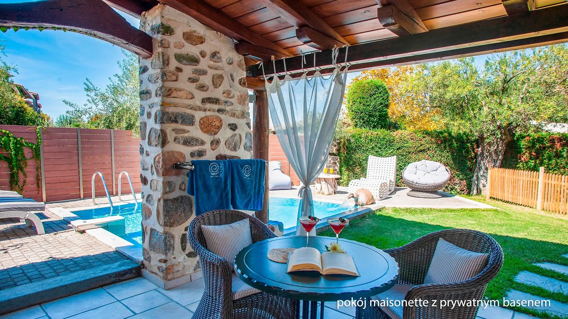 Acrotel Athena Residence
