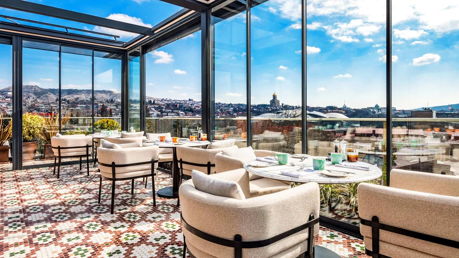 Swissotel Tbilisi - zdjęcie 10