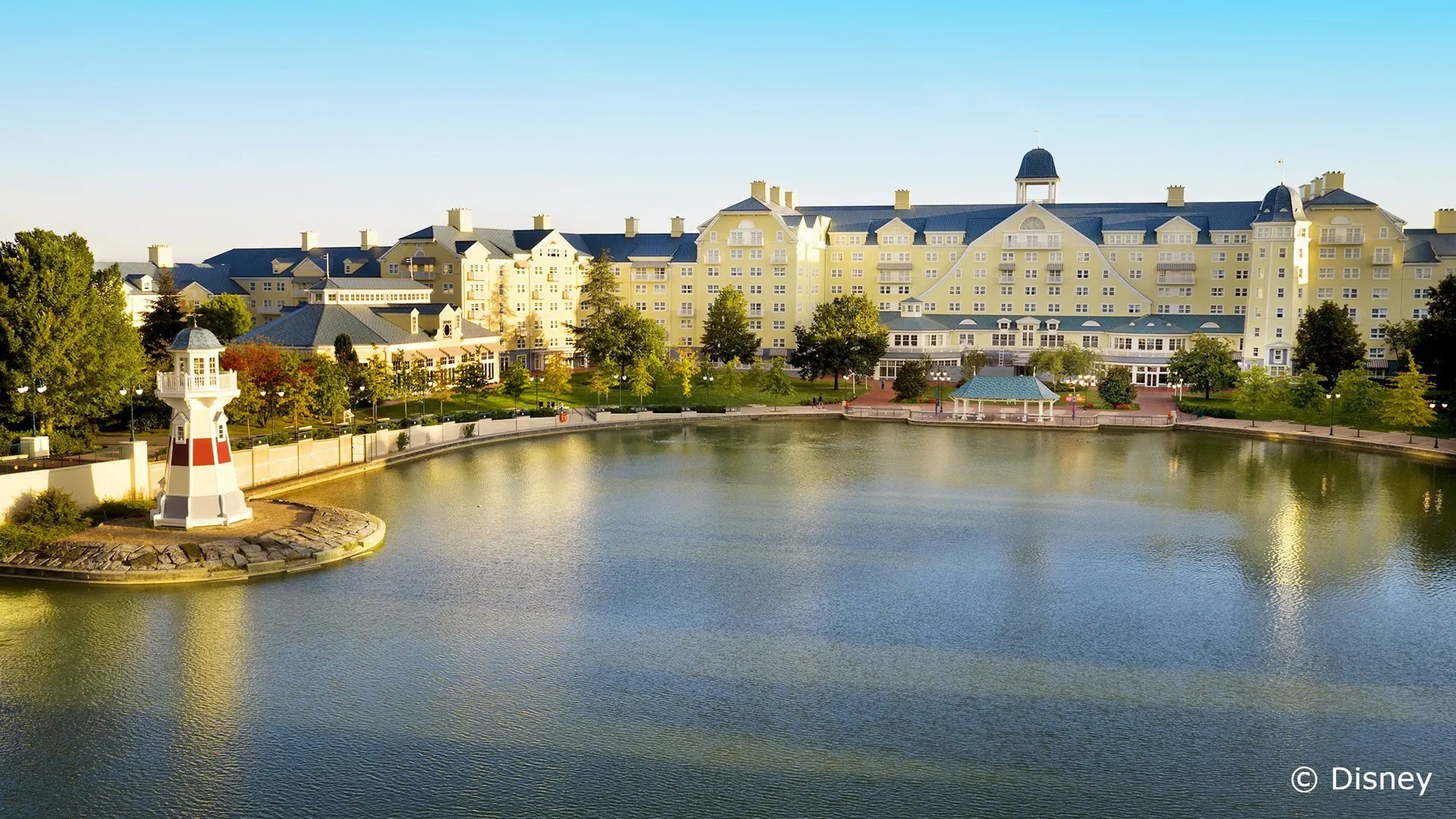 Disney's Newport Bay Club - zdjęcie 2