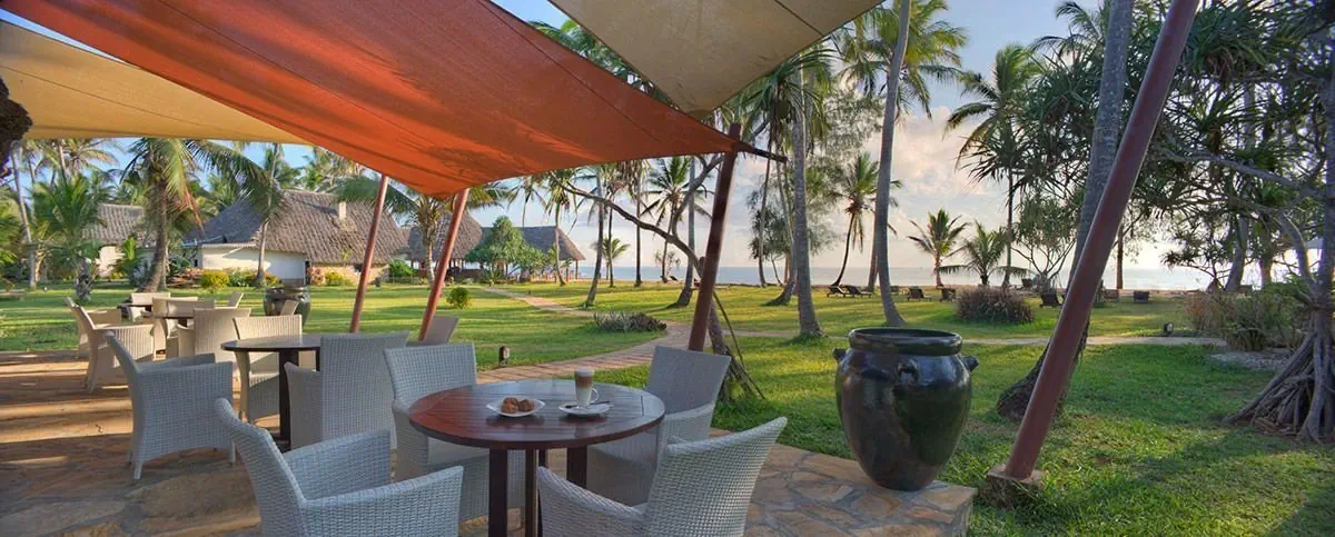 Hotel Bluebay Beach Resort & Spa