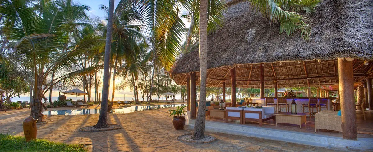 Hotel Bluebay Beach Resort & Spa