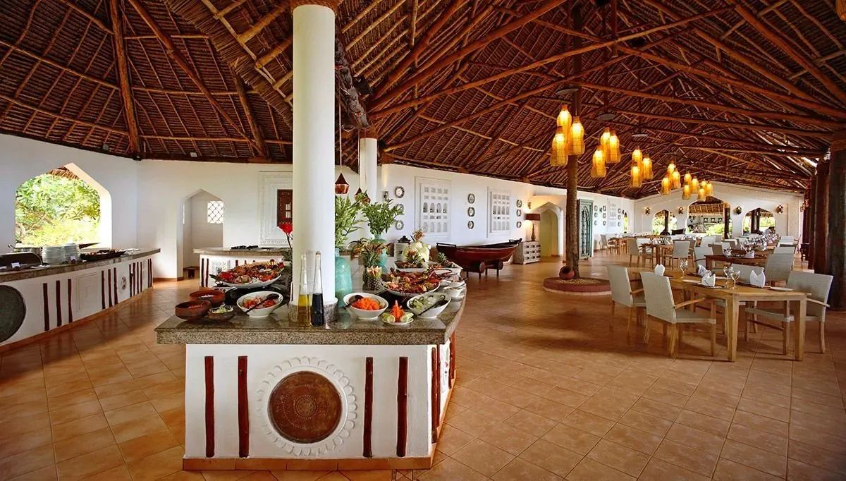 Hotel Bluebay Beach Resort & Spa