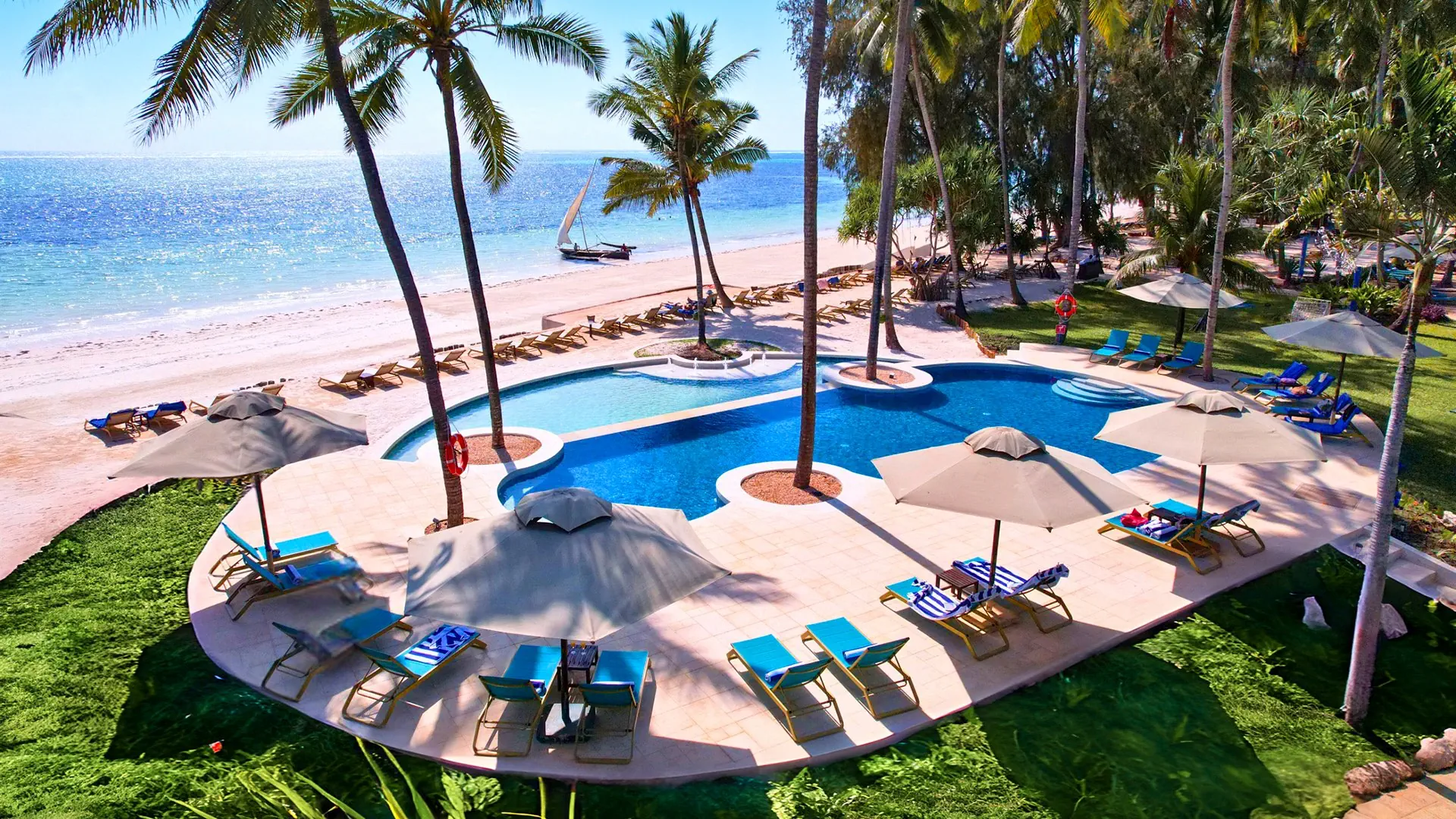 Hotel Bluebay Beach Resort & Spa