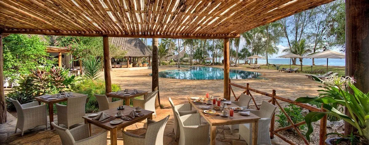 Hotel Bluebay Beach Resort & Spa