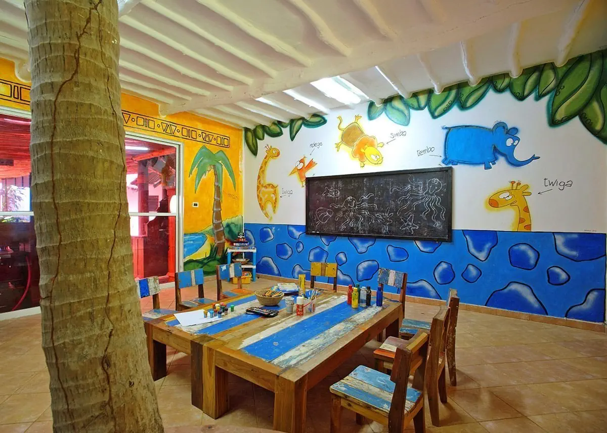 Hotel Bluebay Beach Resort & Spa