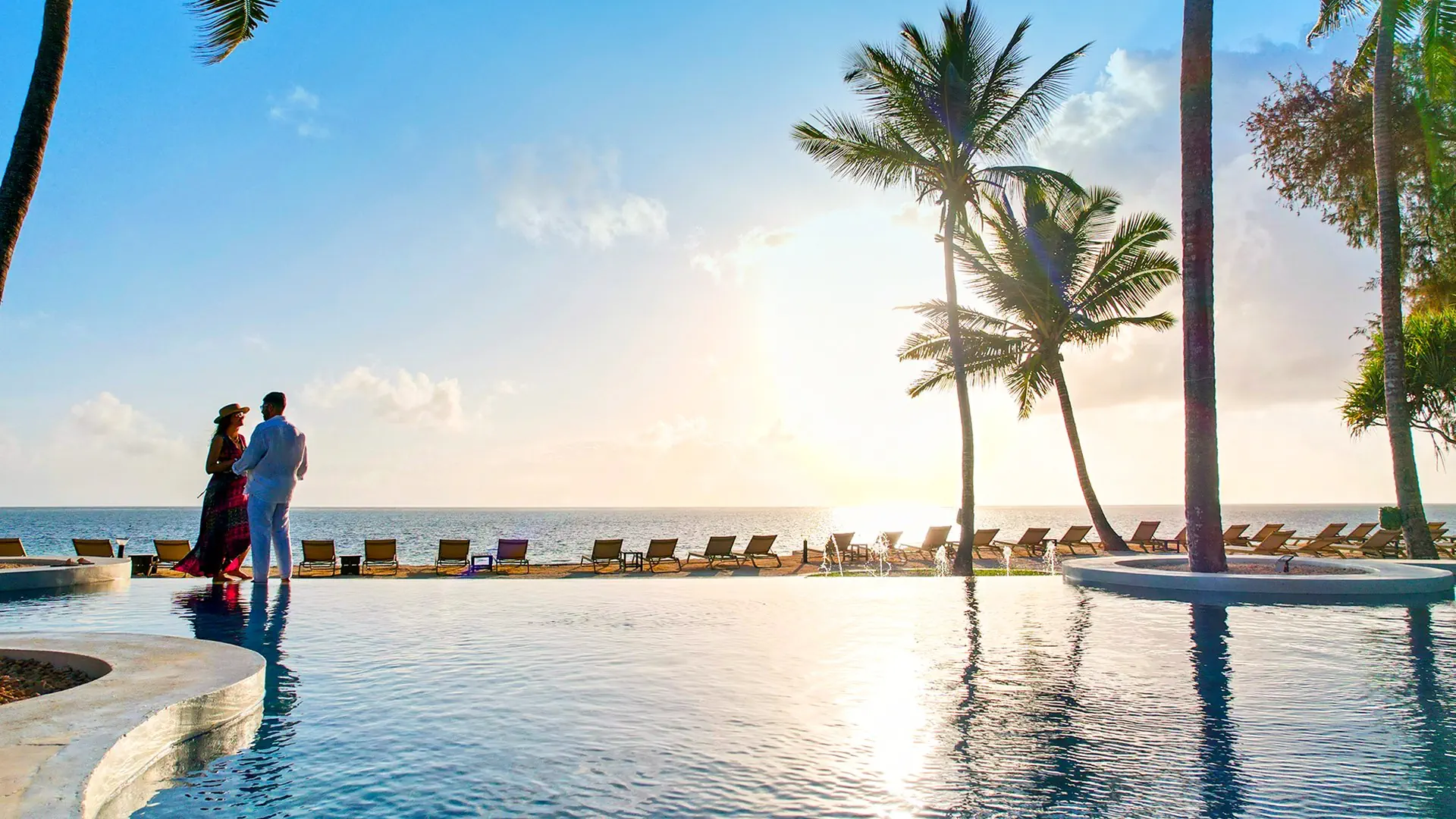 Hotel Bluebay Beach Resort & Spa