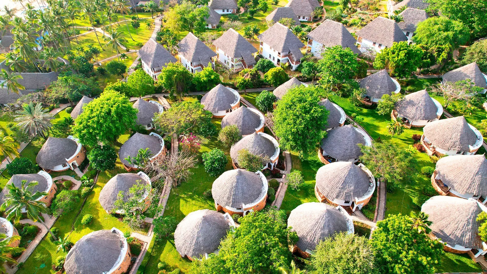 Hotel Bluebay Beach Resort & Spa