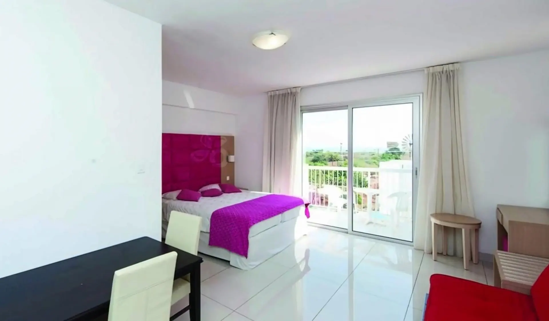 HOTEL Marlita Beach Hotel Apartments