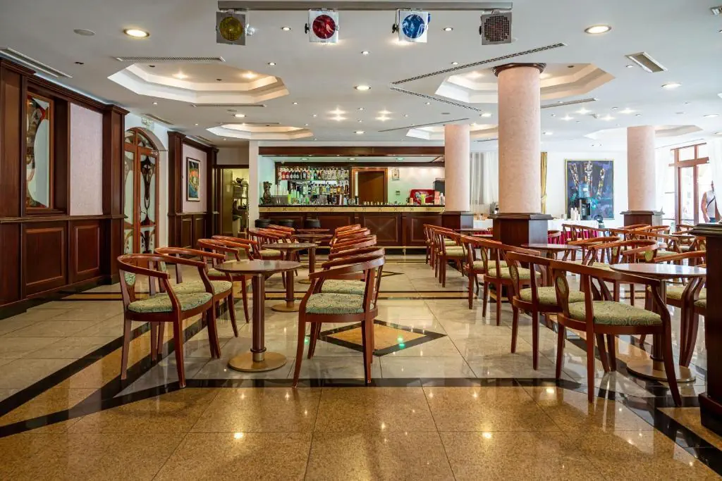 HOTEL Helena Park