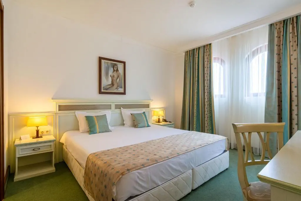 HOTEL Helena Park