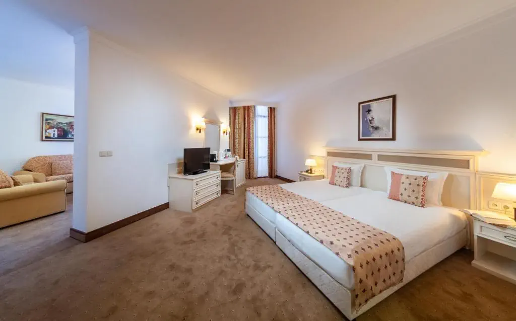 HOTEL Helena Sands