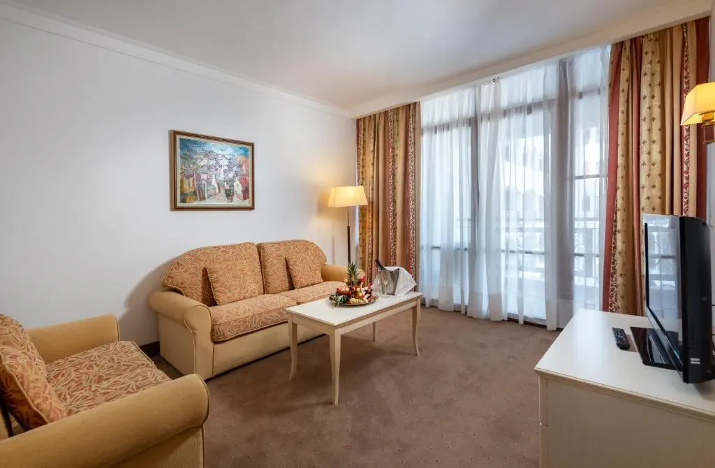 HOTEL Helena Sands