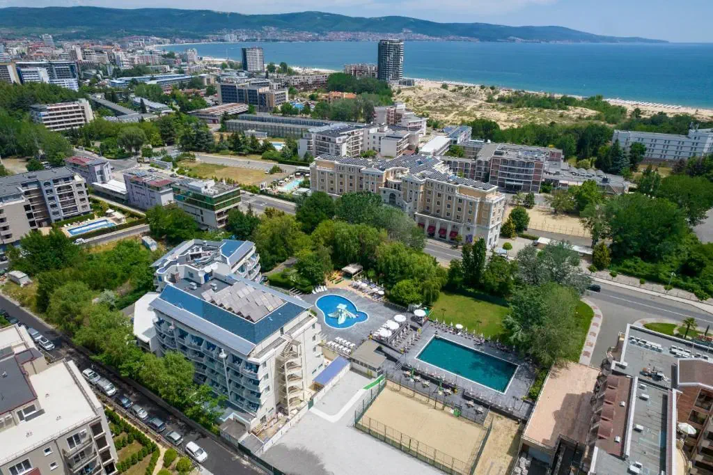 HOTEL Aquamarine