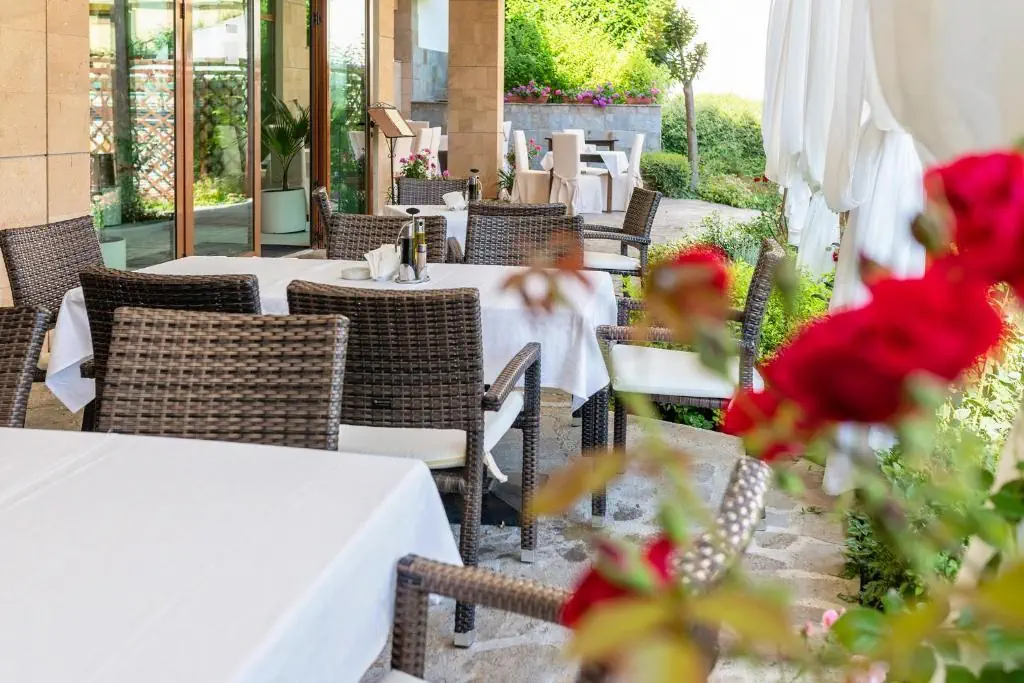 HOTEL Garden Of Eden Apart