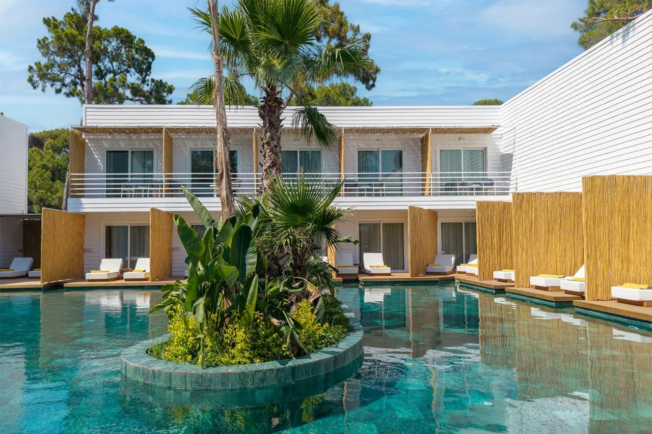 HOTEL FashionTV Luxe Resort