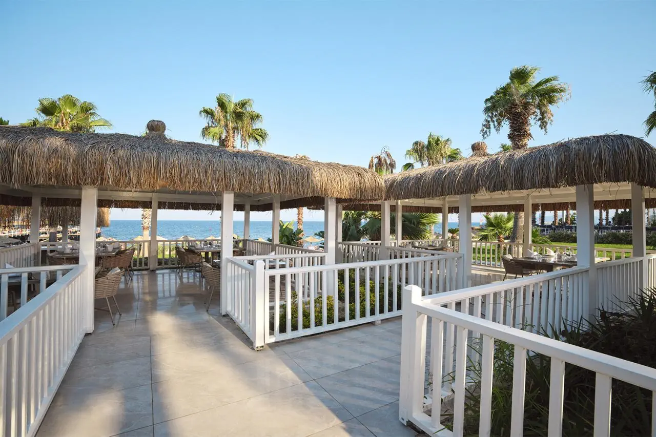 HOTEL FashionTV Luxe Resort