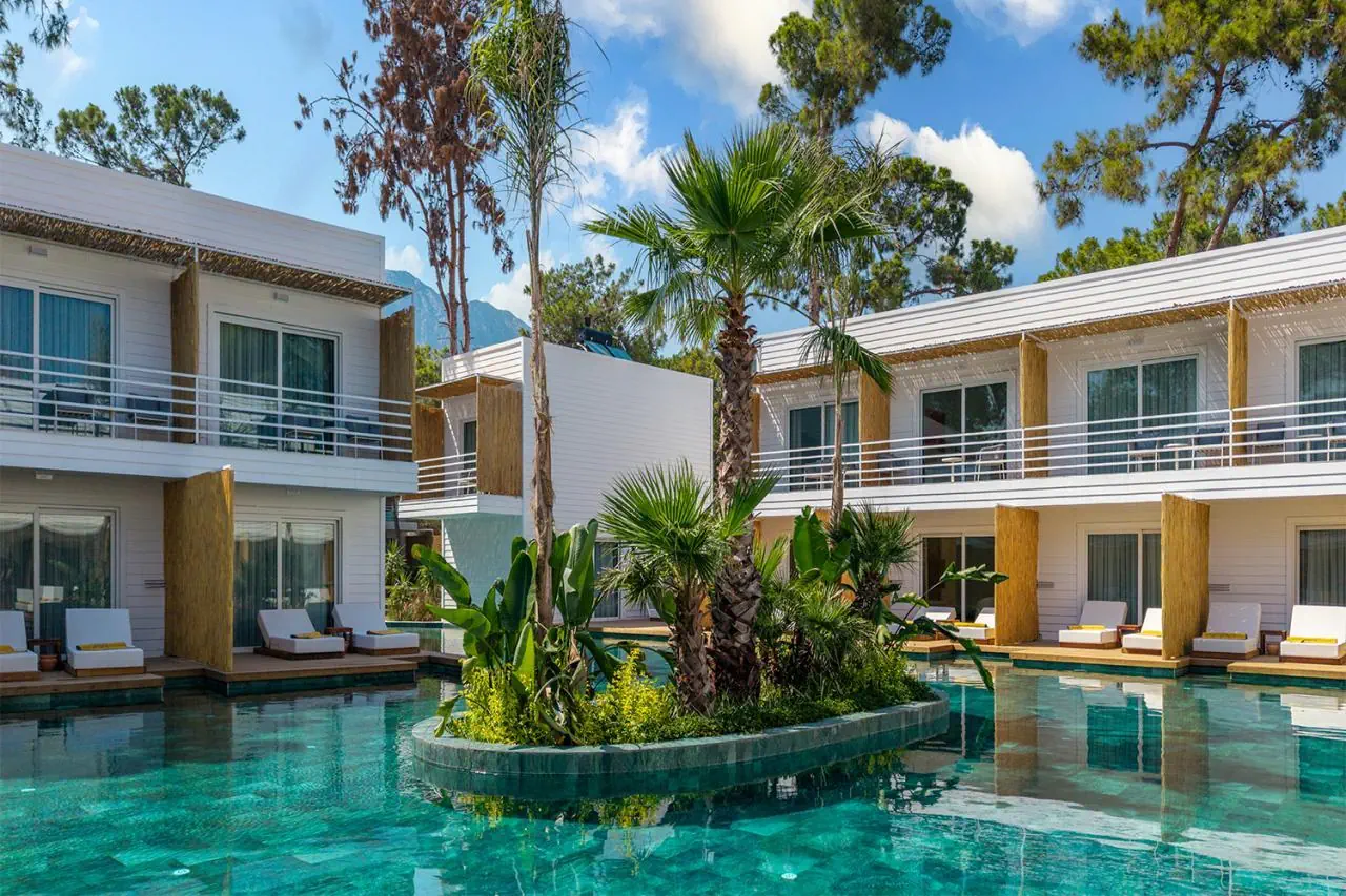 HOTEL FashionTV Luxe Resort