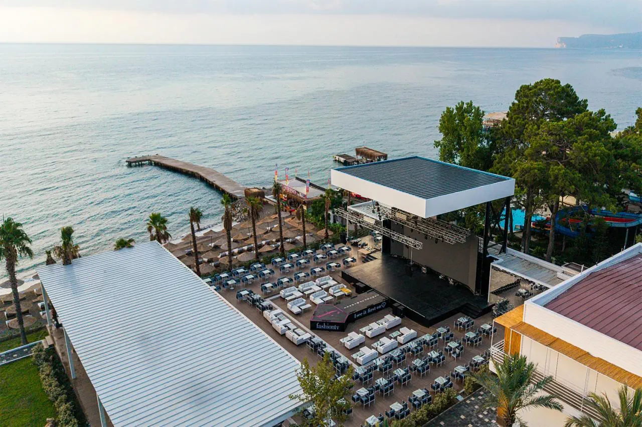HOTEL FashionTV Luxe Resort