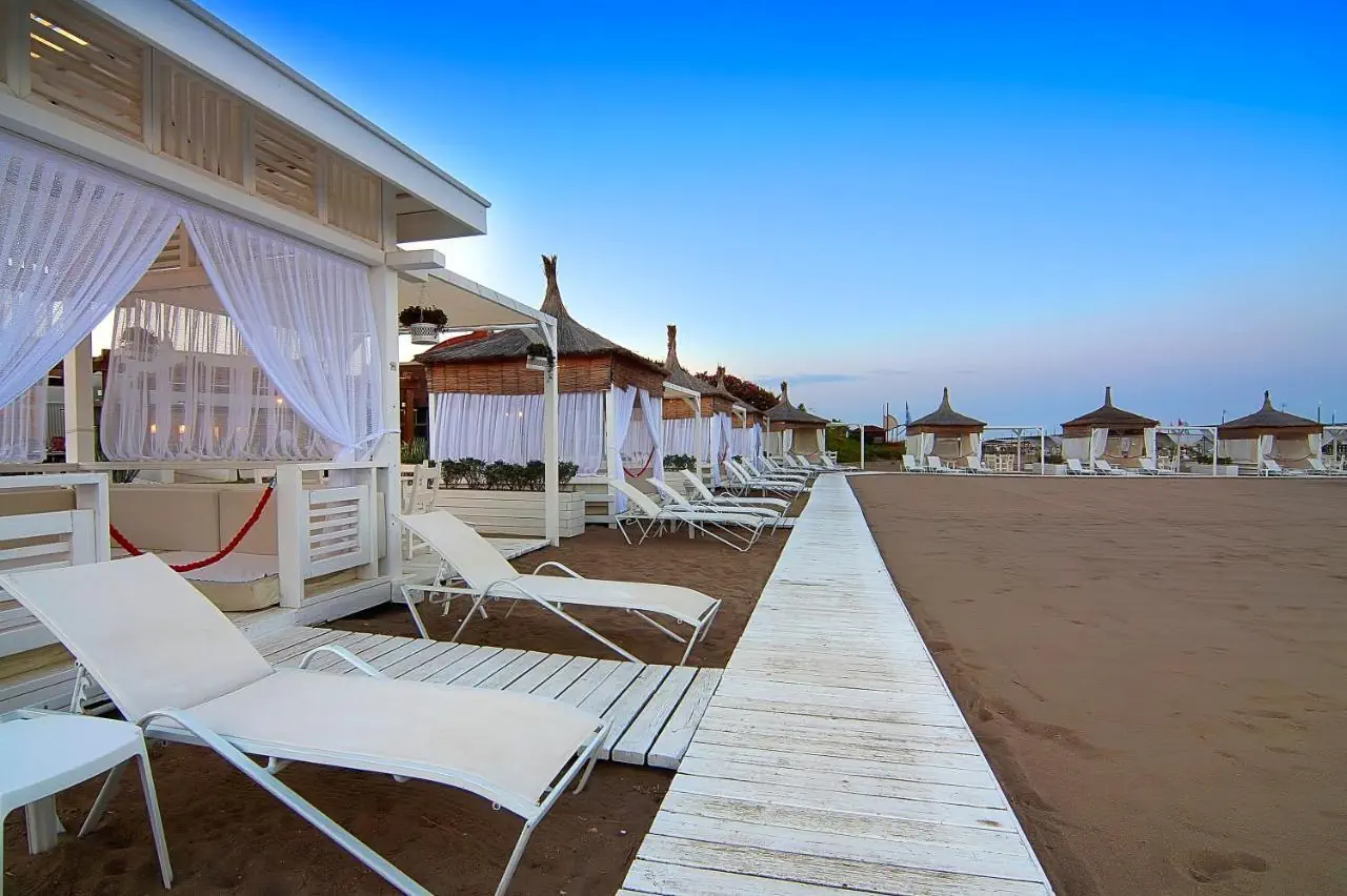 HOTEL Baia Lara Hotel
