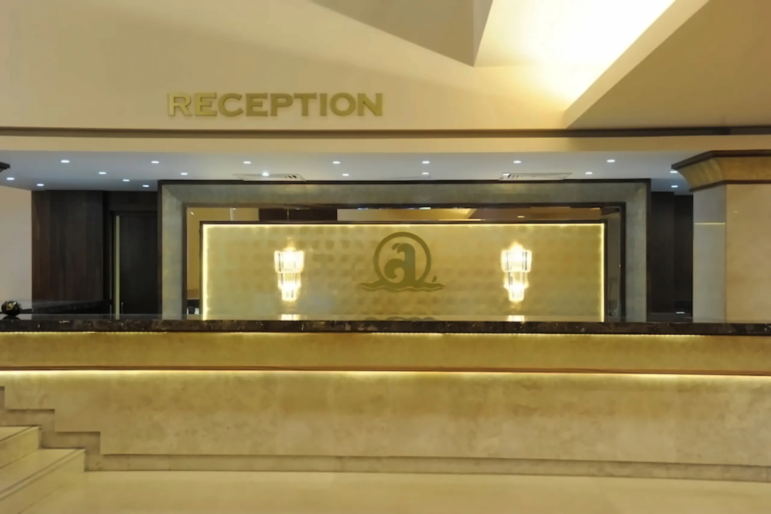 Nazwa: Adams Beach Hotel