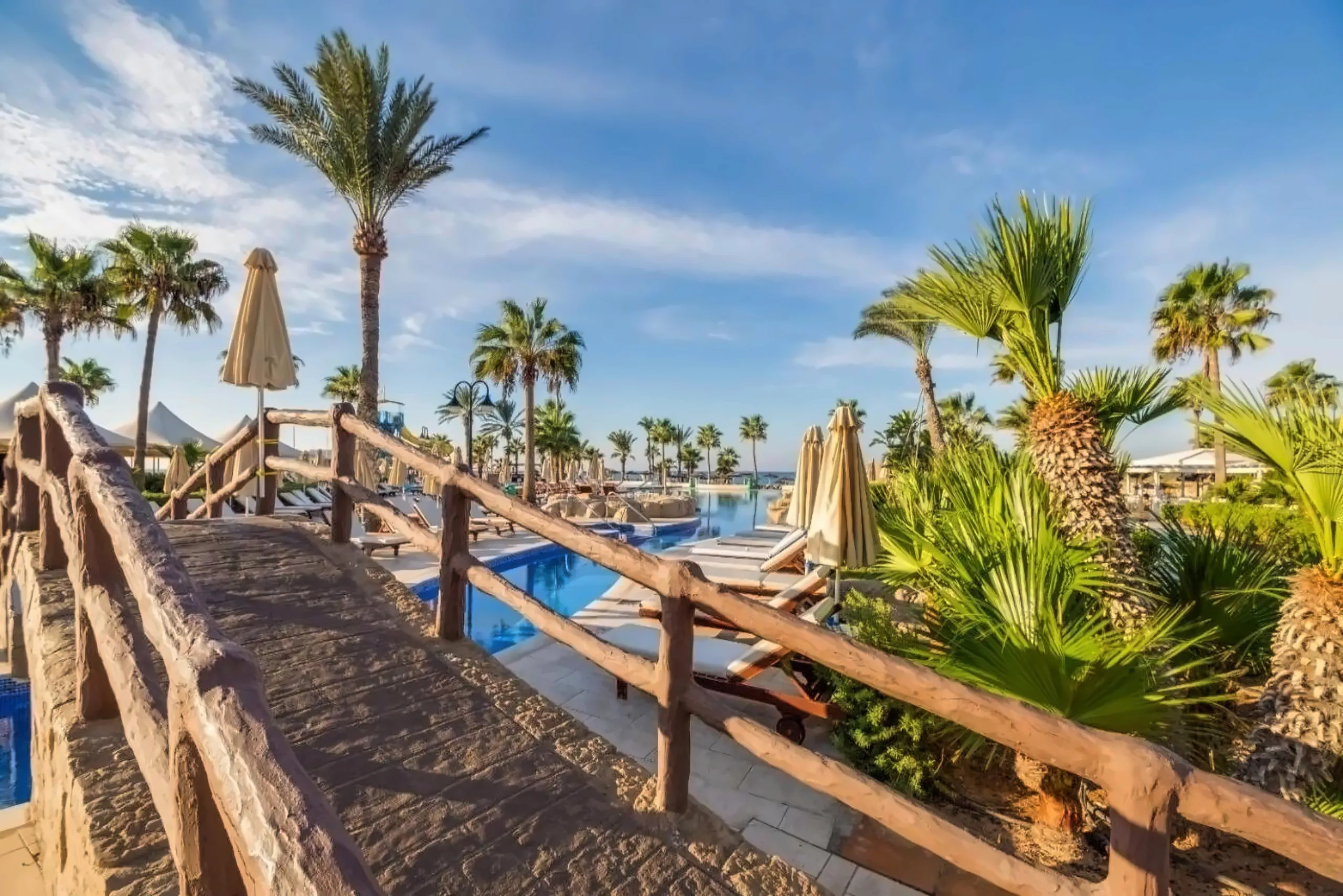 Nazwa: Adams Beach Hotel