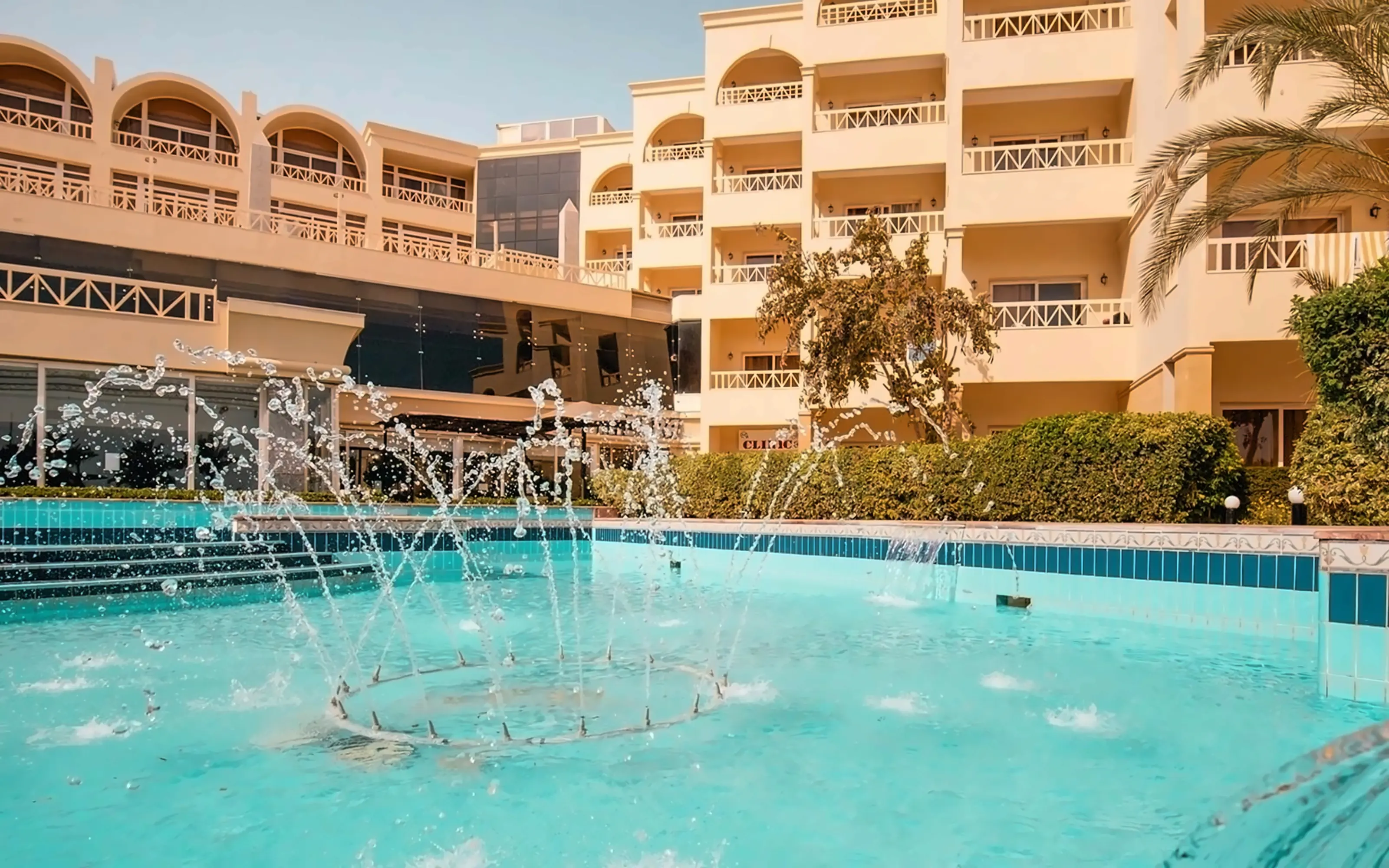 AMC Royal Hotel & Spa photo 1