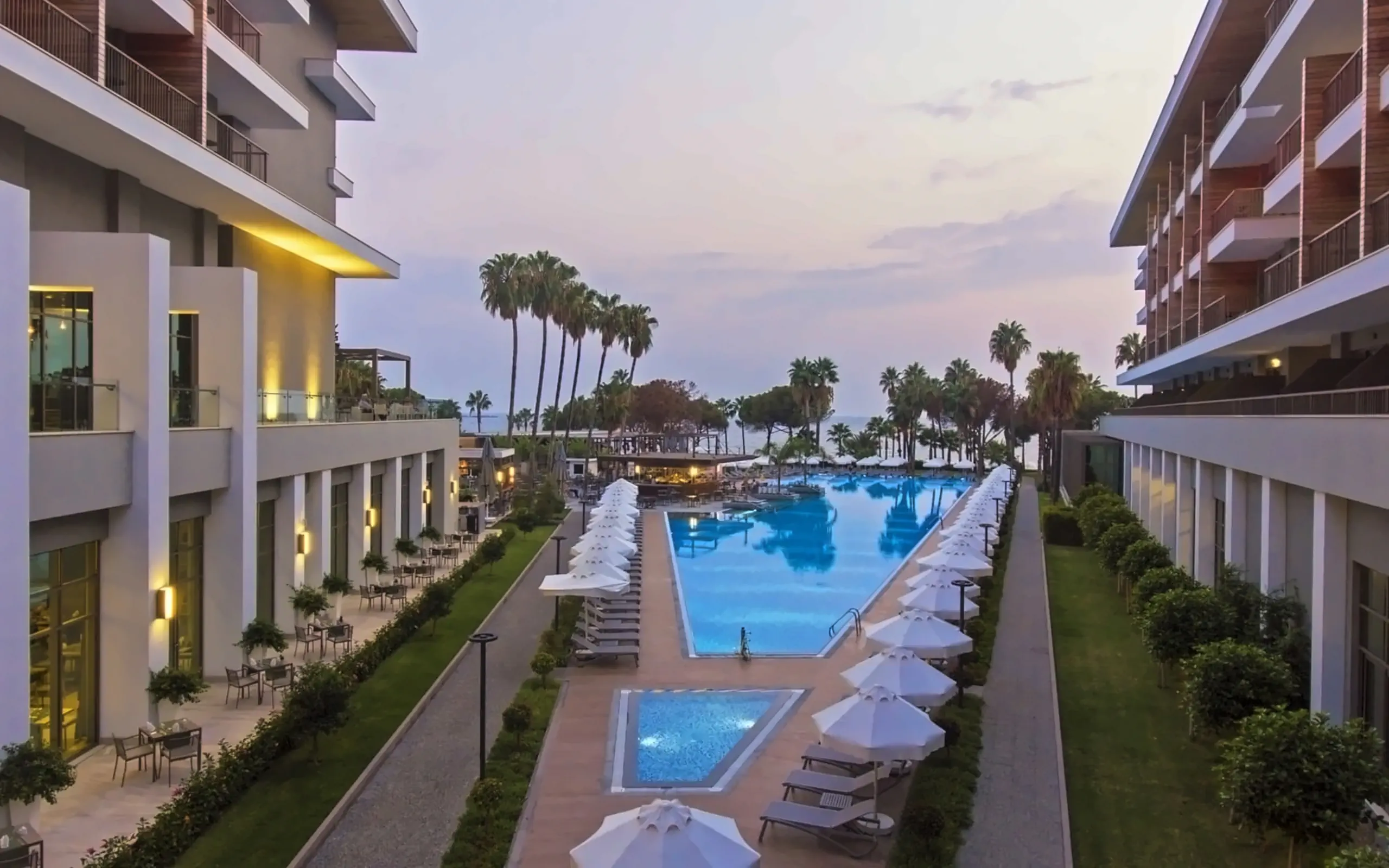 Nazwa: Acanthus Cennet Barut Collection