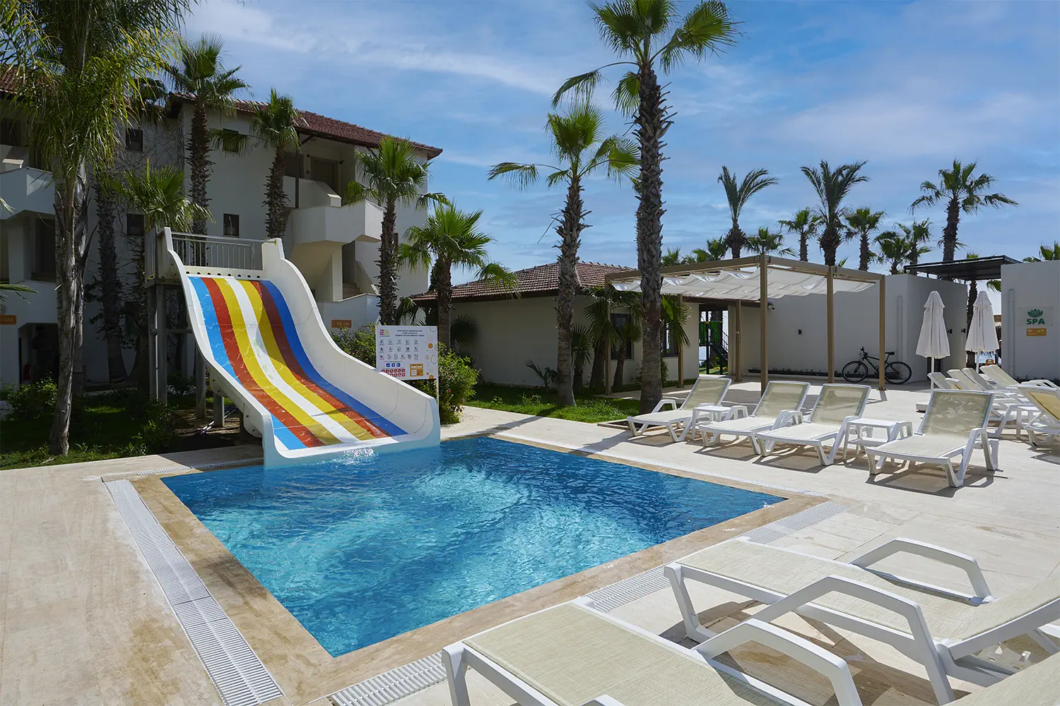 Nazwa: Fun & Sun Smart Akman Beach
