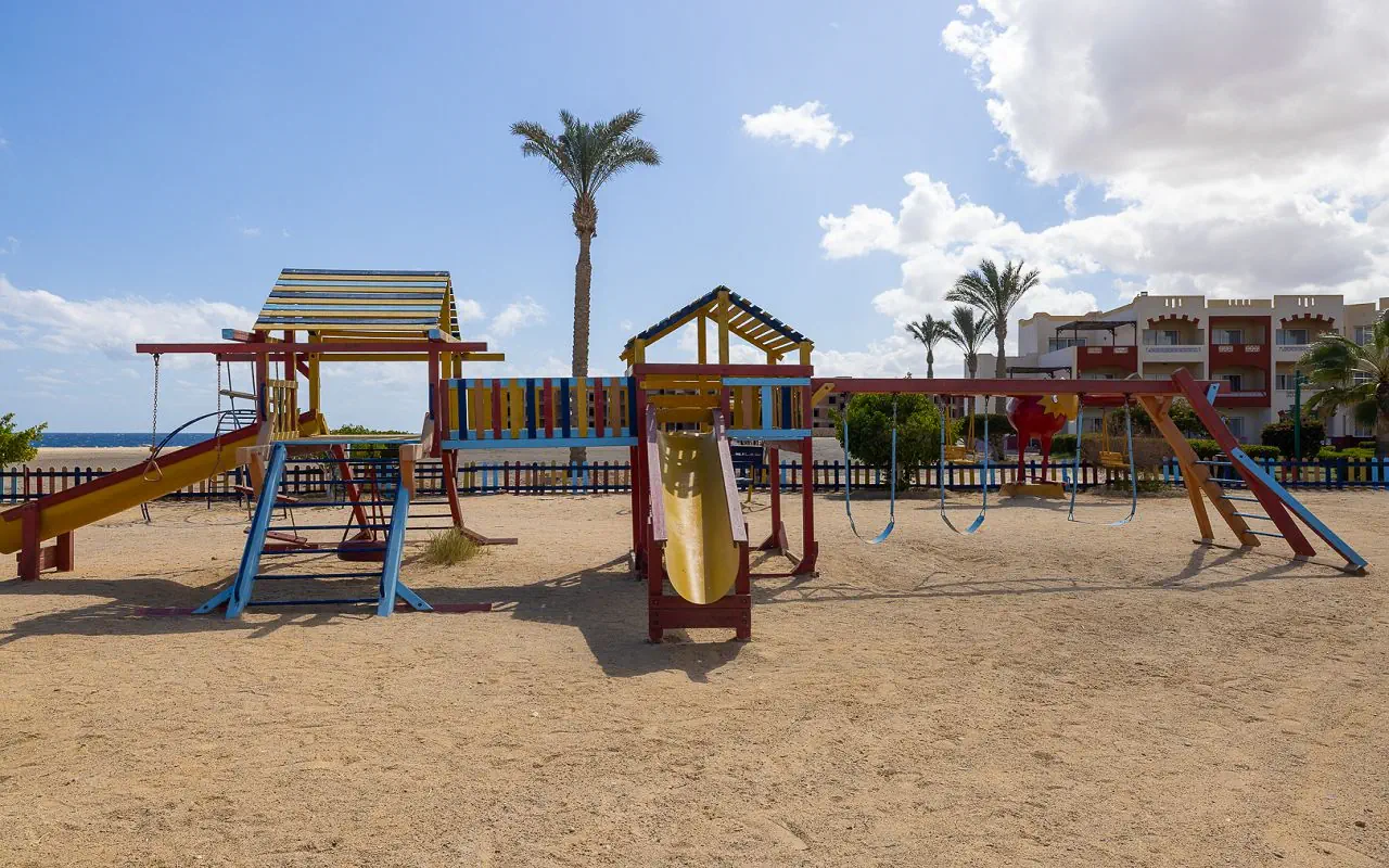 Nazwa: Bliss Nada Beach Resorts (ex. Hotelux Jolie Beach)