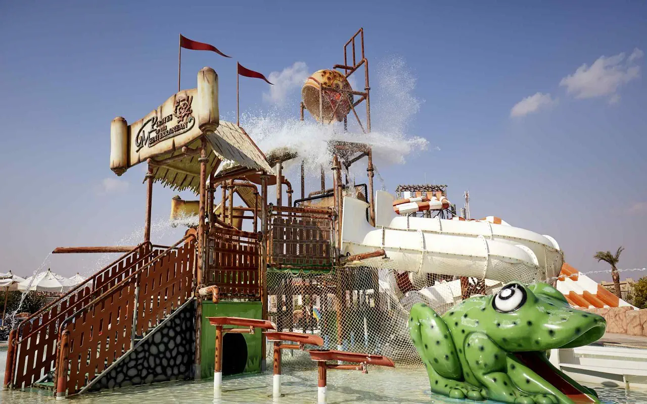 Coral Sea Water World Resort - zdjęcie 11