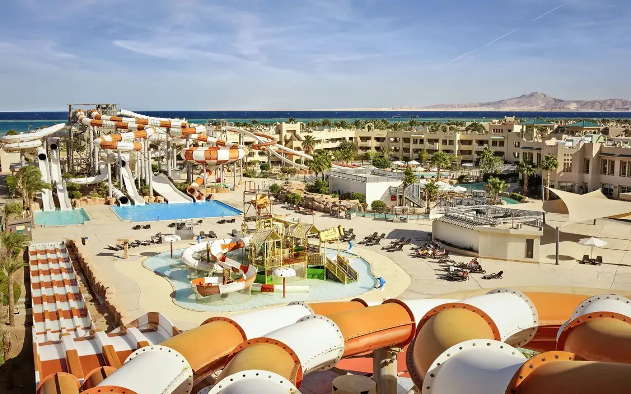 Coral Sea Water World Resort - zdjęcie 6
