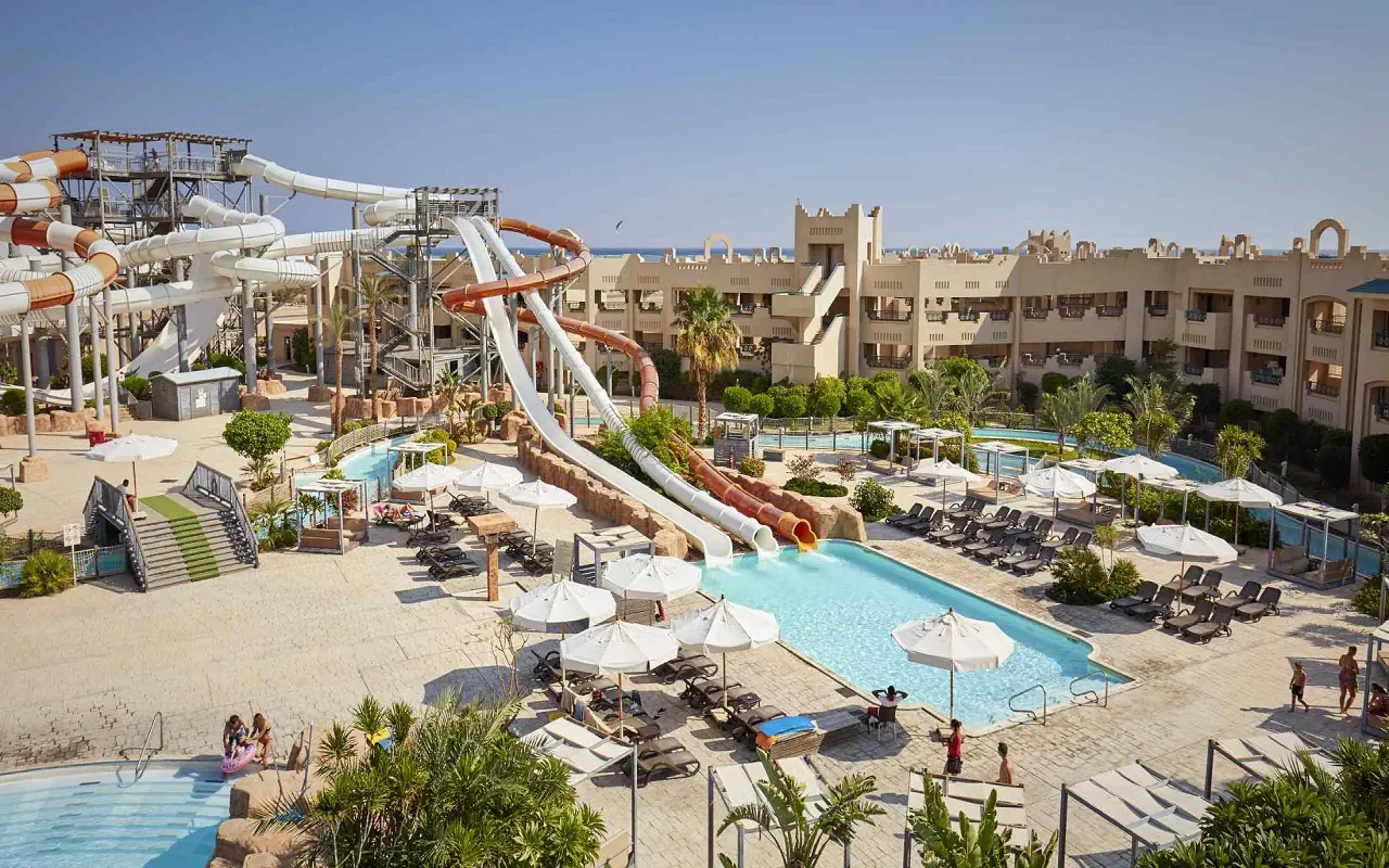 Coral Sea Water World Resort - zdjęcie 2