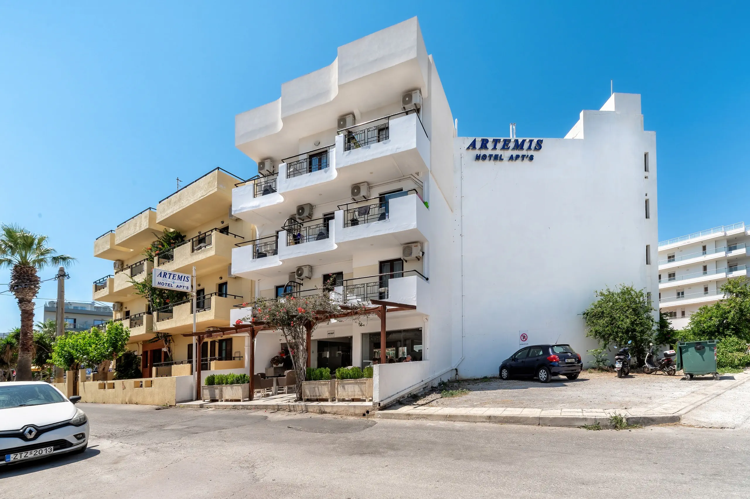 Artemis Hotel Apartments