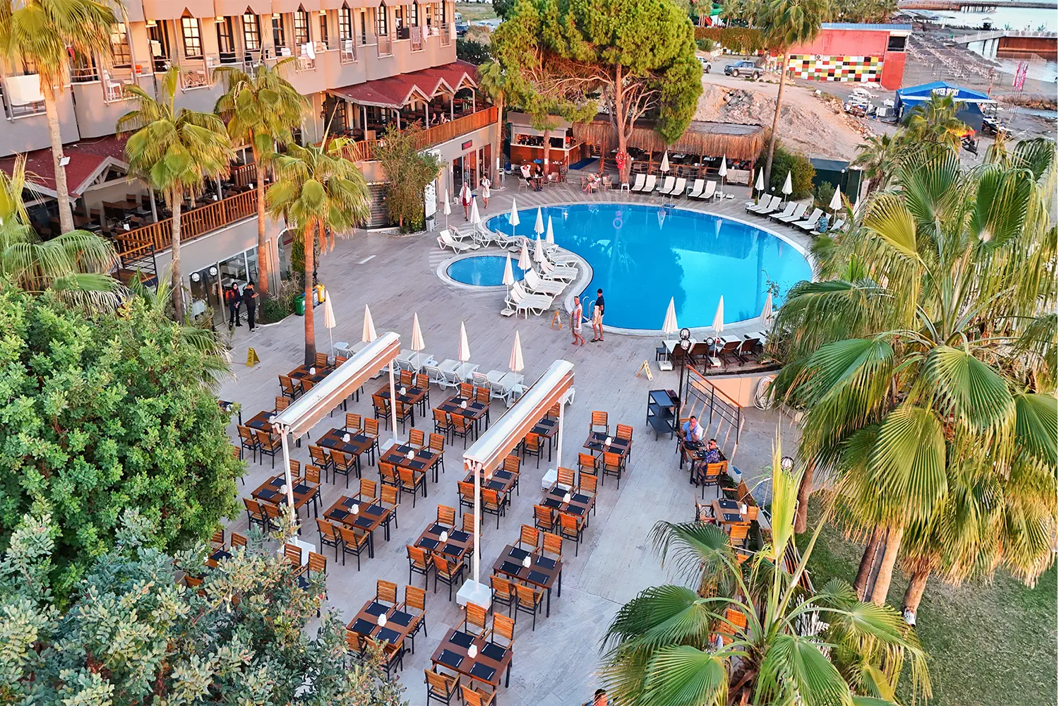 Anitas Beach Hotel