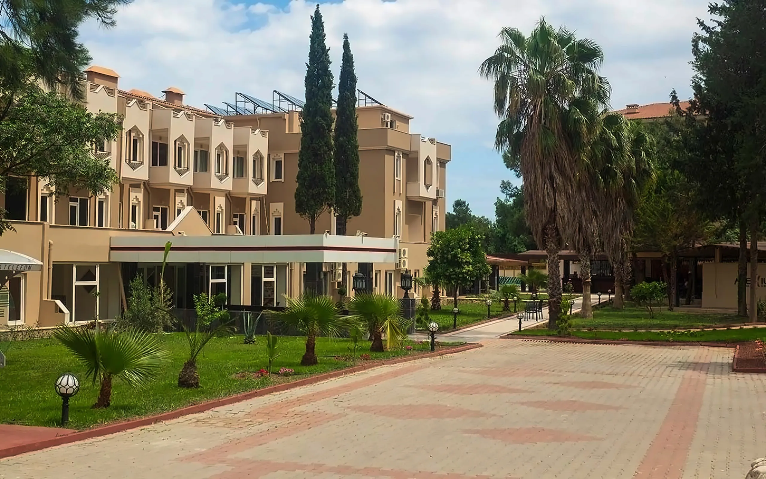 Nazwa: Alexius Beach Hotel