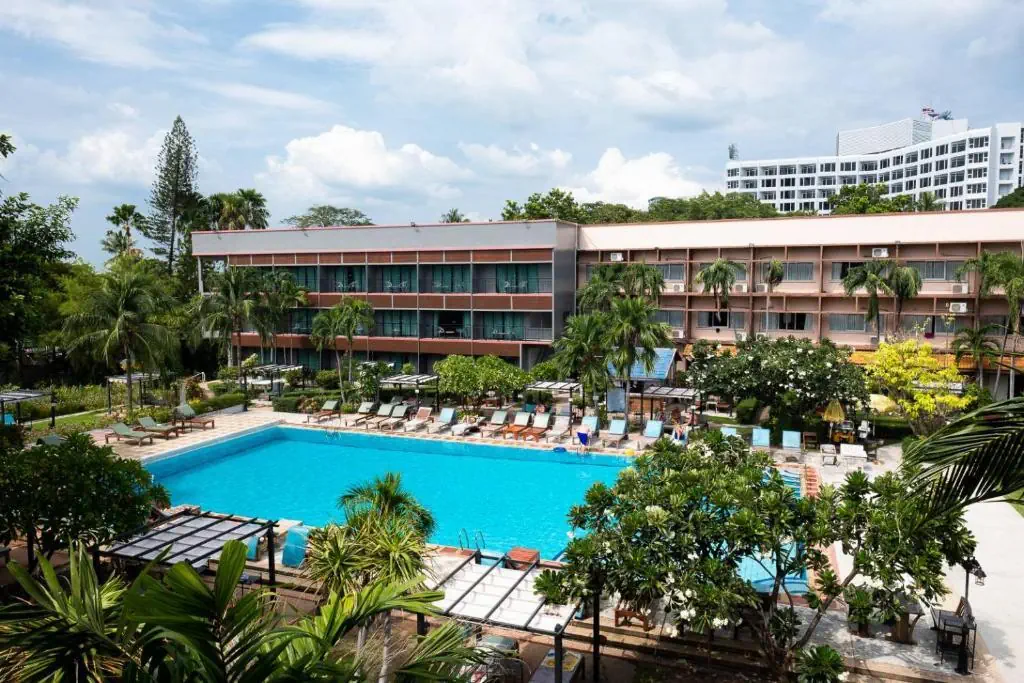 Basaya Beach & Resort - zdjęcie 2