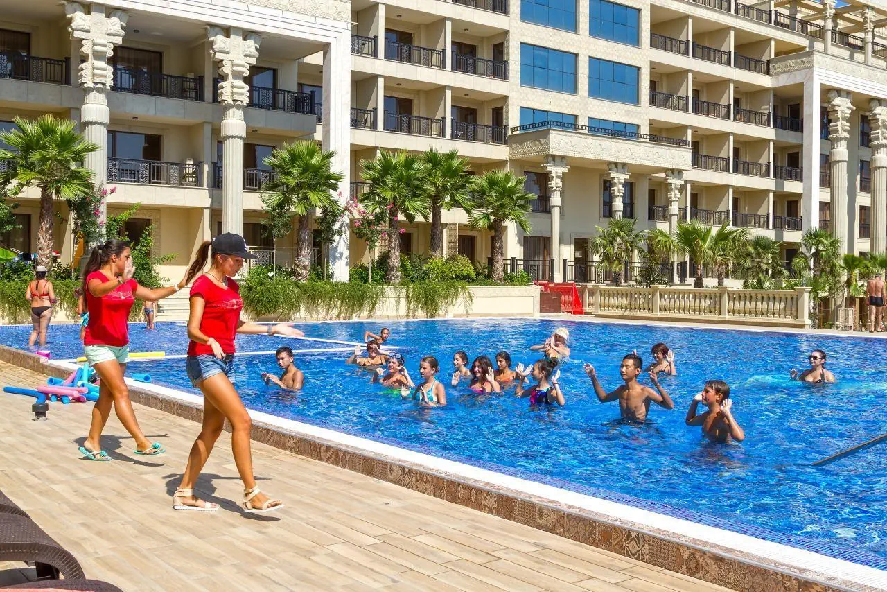 HOTEL ARGISHT PARTEZ