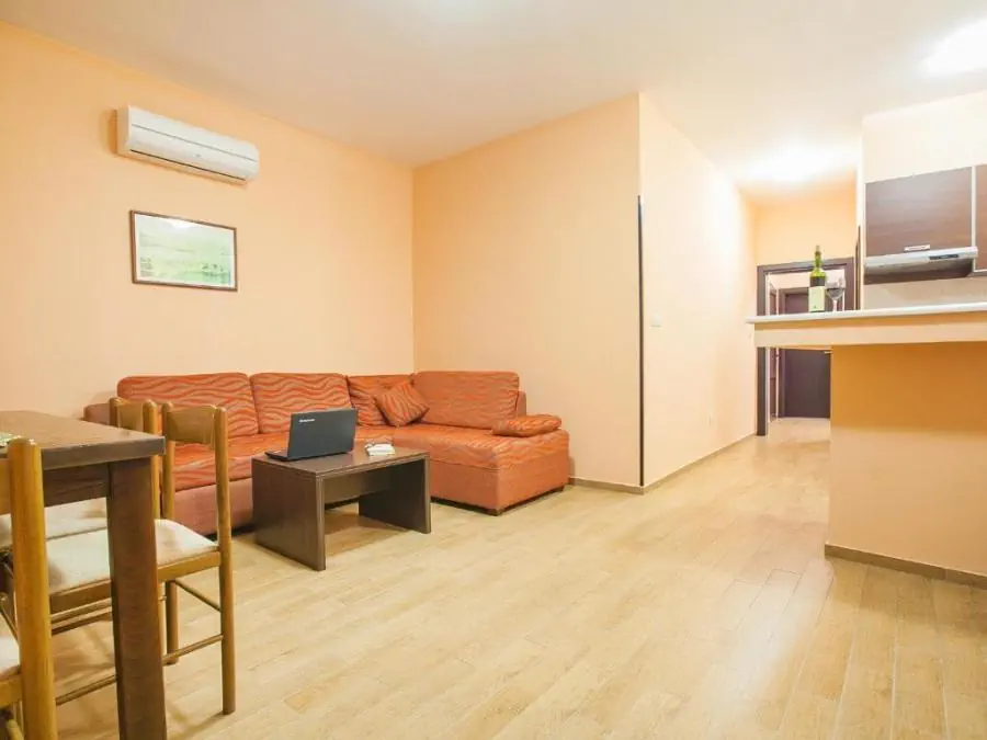Apartments Azur