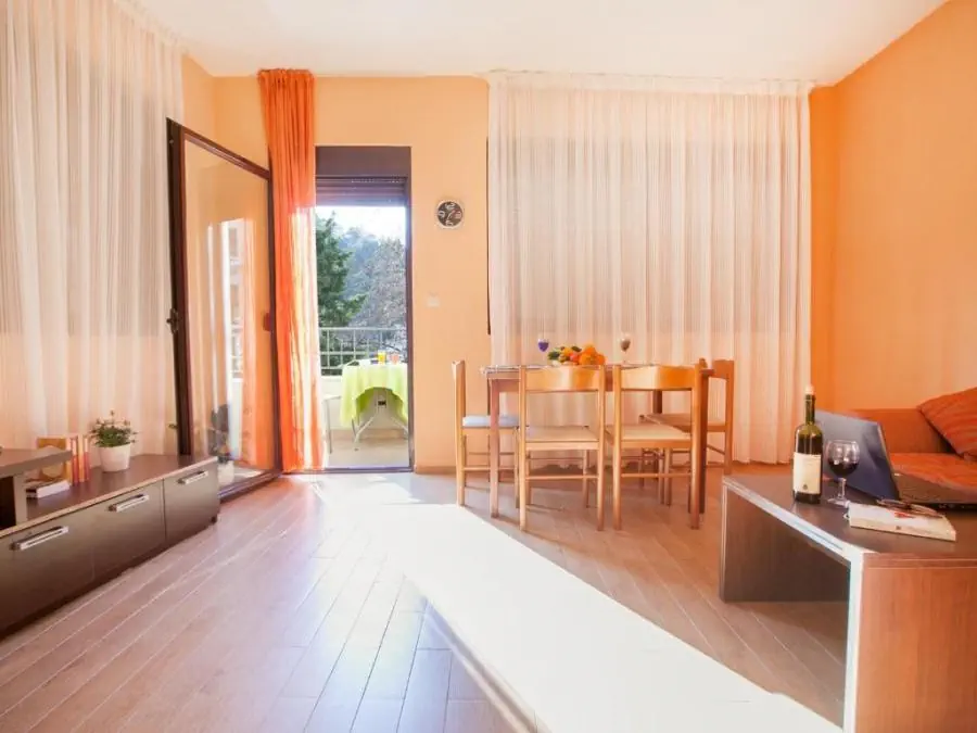 Apartments Azur
