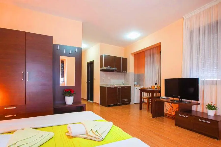 Apartments Azur