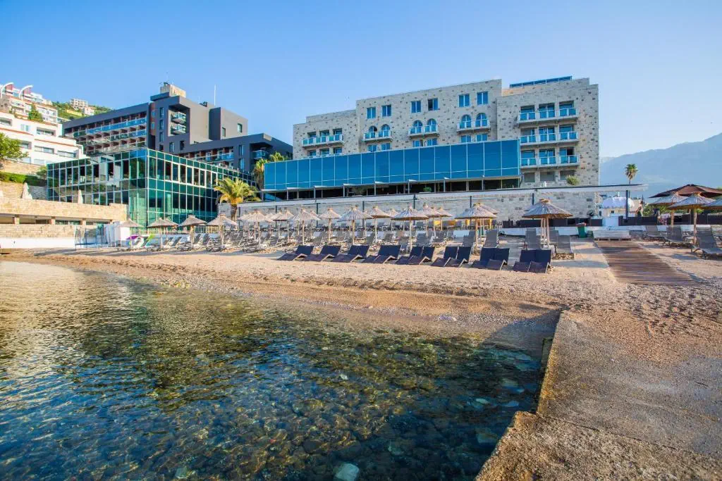 Hotel Avala Resorts & Villas