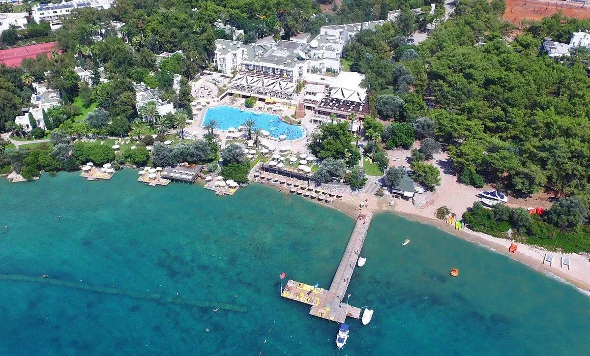DOUBLETREE BY HILTON BODRUM ISIL CLUB
